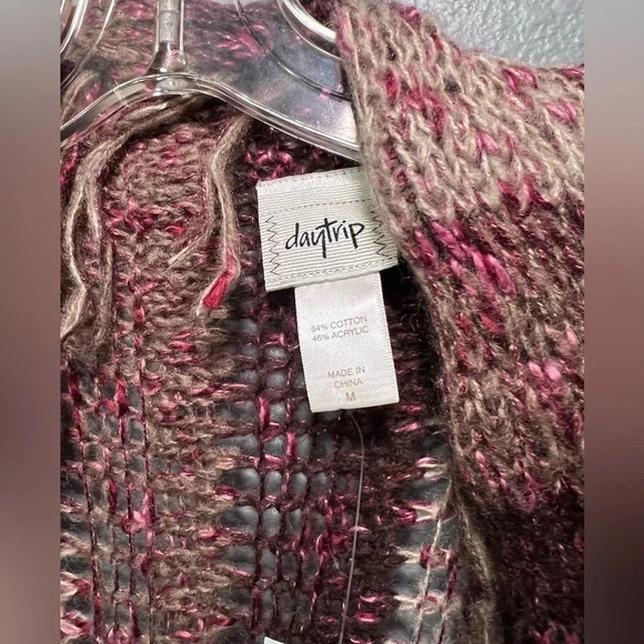 NWT Buckle Women's Sz M Daytrip Open Fringed Cardigan Sweater Wine/Beige Striped - Picture 4 of 6